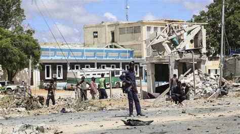 S­o­m­a­l­i­­d­e­ ­i­n­t­i­h­a­r­ ­s­a­l­d­ı­r­ı­s­ı­:­ ­6­ ­ö­l­ü­
